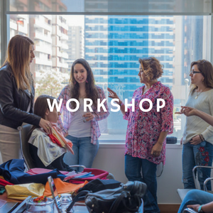 Karinna Bello asesorando en workshop de imagen personal